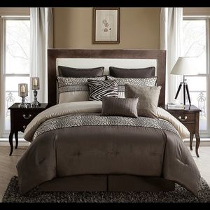 VCNY Mali Reversible Comforter Set - King